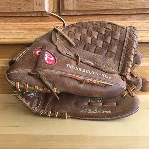 Rawlings baseball glove